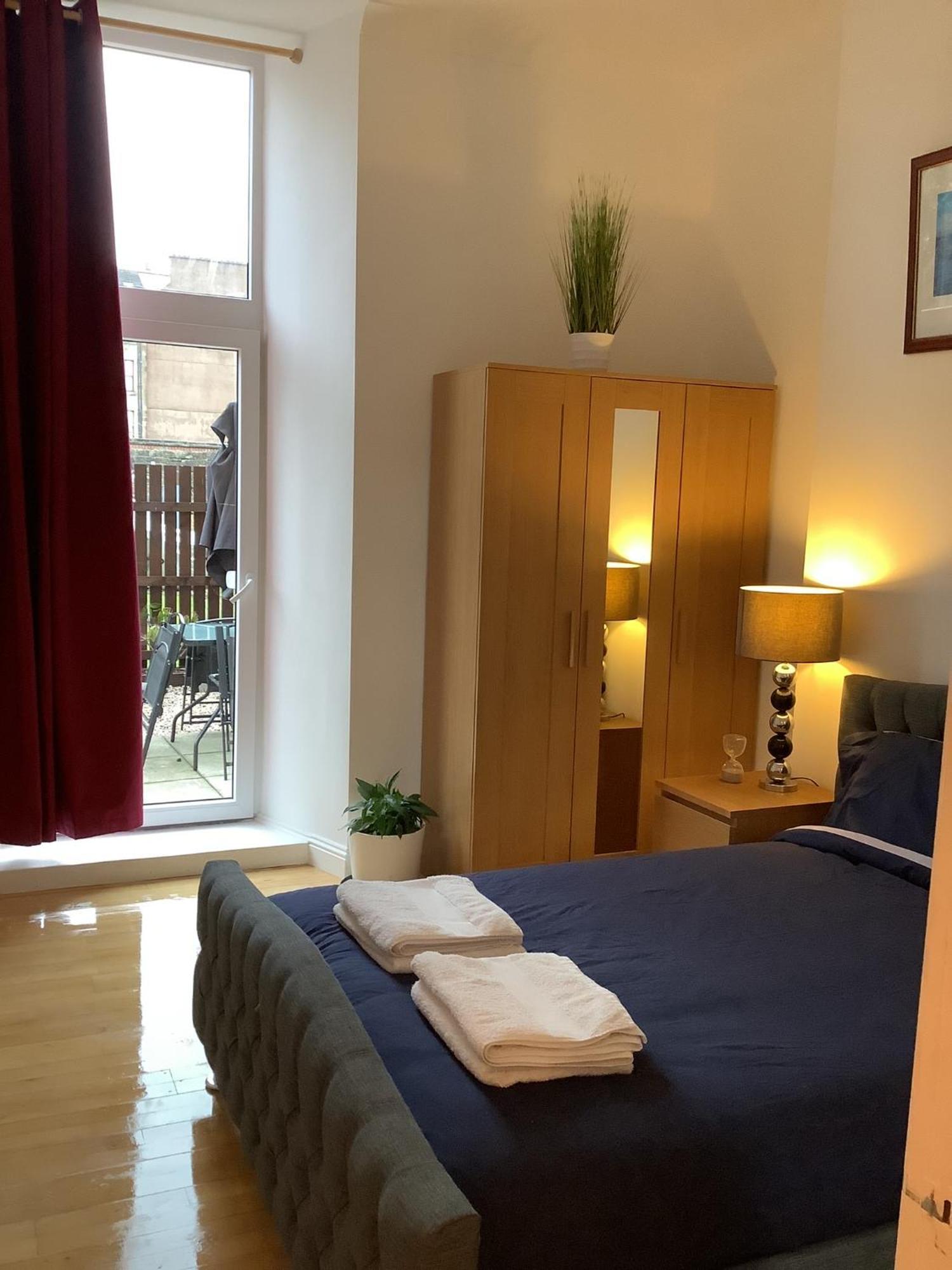 Ground Floor Apartment With Garden Glasgow Exterior photo